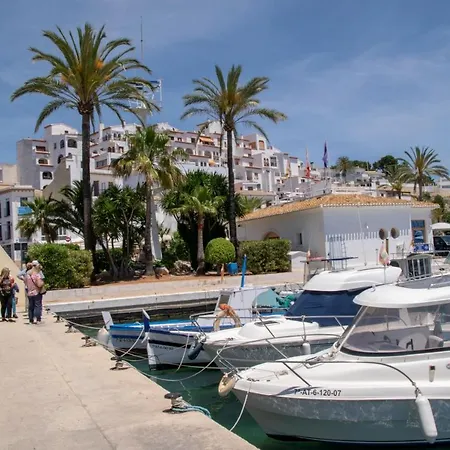 Bungalow Con Piscina En Moraira *